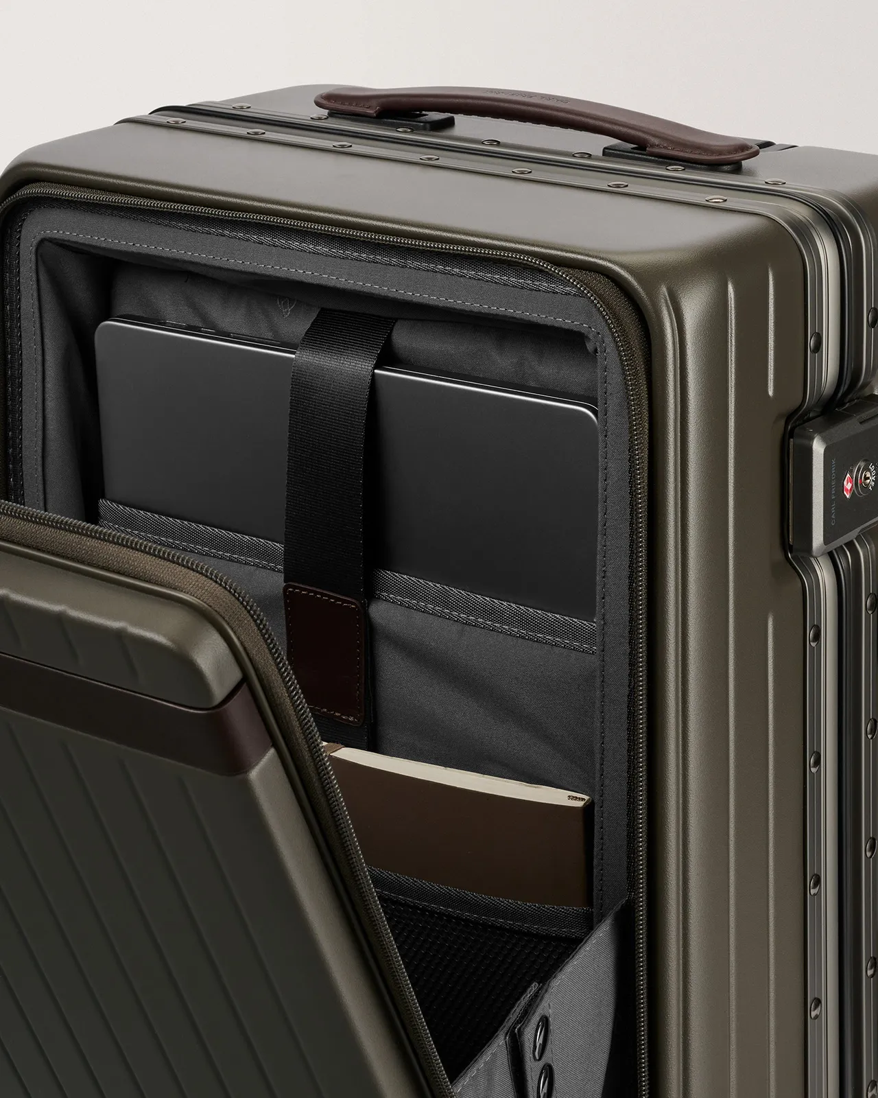 Carl-Friedrik-Carry-On-X-olive-chocolate-06.jpg