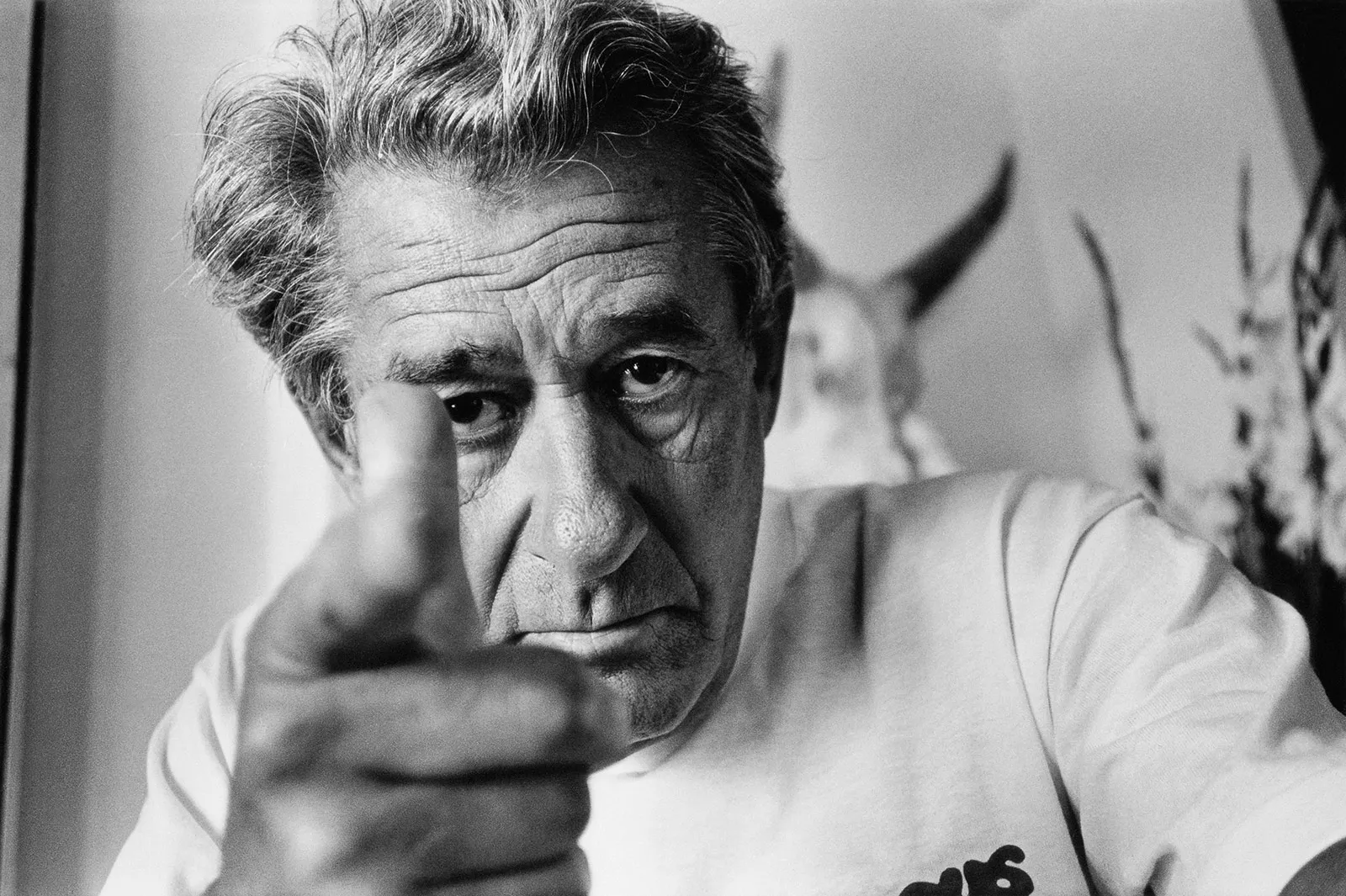 Helmut Newton 001 Self Portrait Monte Carlo 1993 Foto Helmut Newton Helmut Newton Estate Courtesy Helmut Newton Foundation.jpg