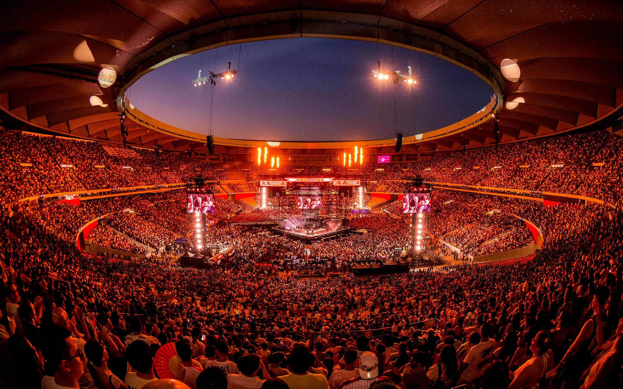 Coca-Cola x La Velada Del Año 5